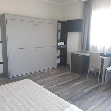 Il Saraceno מלון 3*